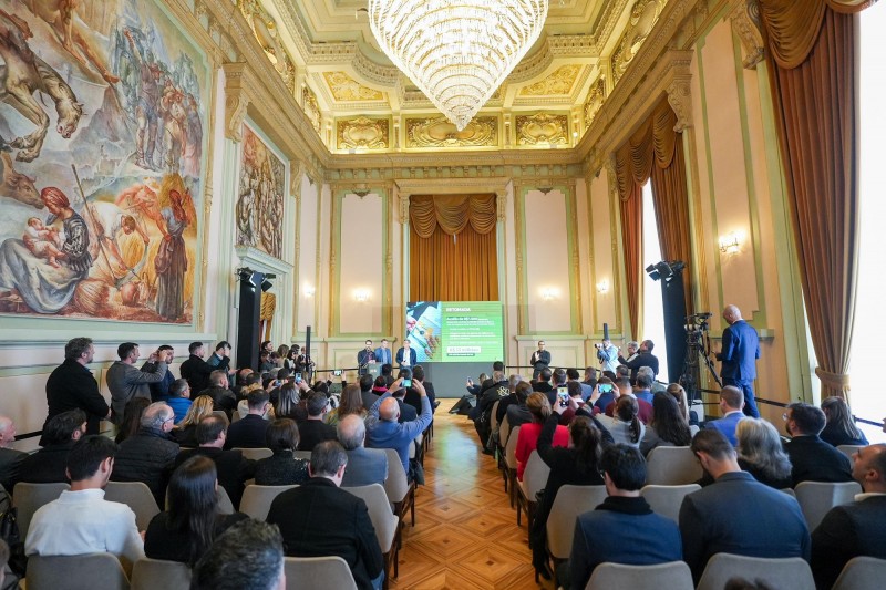 Governo lança programa de apoio financeiro a pequenas empresas e microempreendedores atingidos pelas enchentes